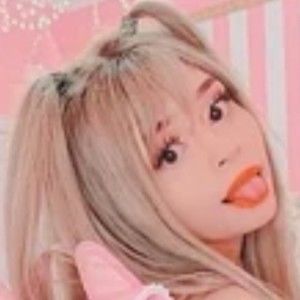 Meet your Posher, Thea